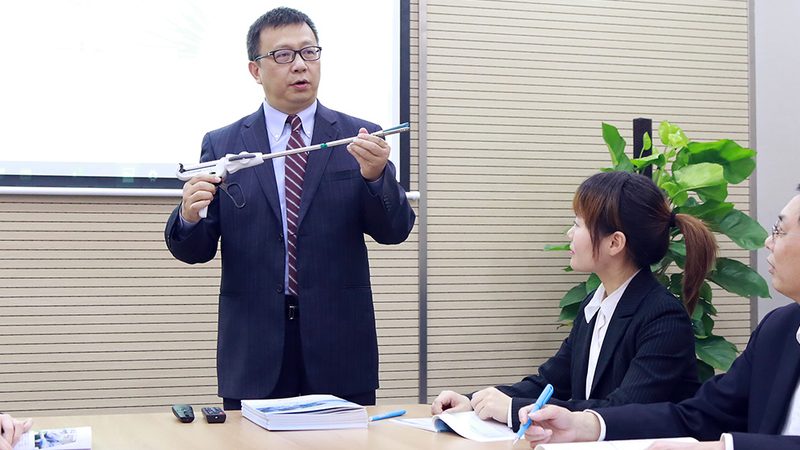 上海职业培训周末班，如何选择性价比高的课程？**